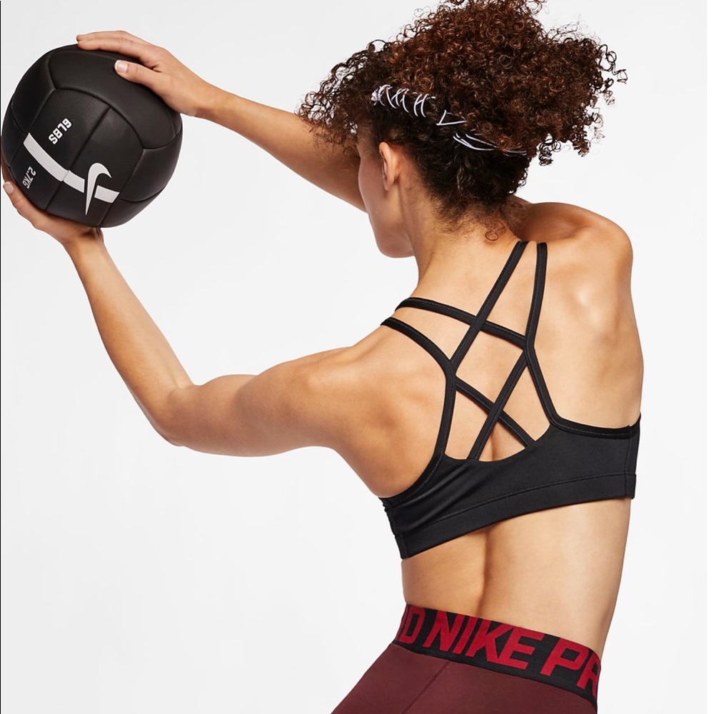 Nike womens light support sports bra